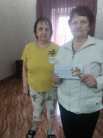 Волонтеры поздравляют детей войны с наступающим праздником!